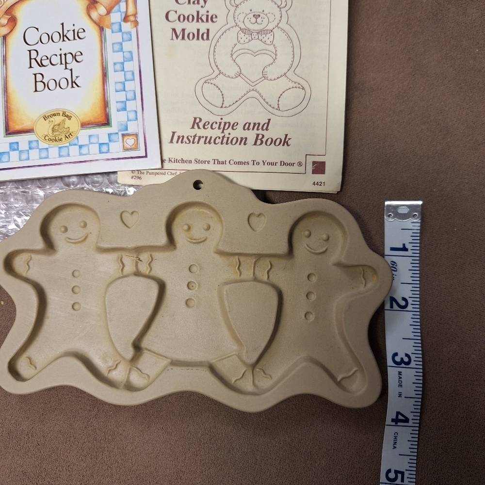 Vintage Brown Bag Cookie Art 1995 Gingerbread Clay Cookie Mold w Recipe Book - Picture 6 of 8